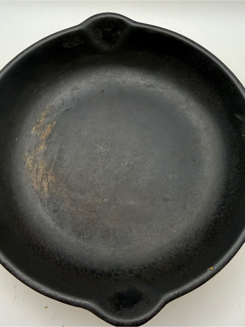 Le Creuset Double Spout Enameled Cast Iron Skillet #20 Yellow Vintage - Picture 4 of 14